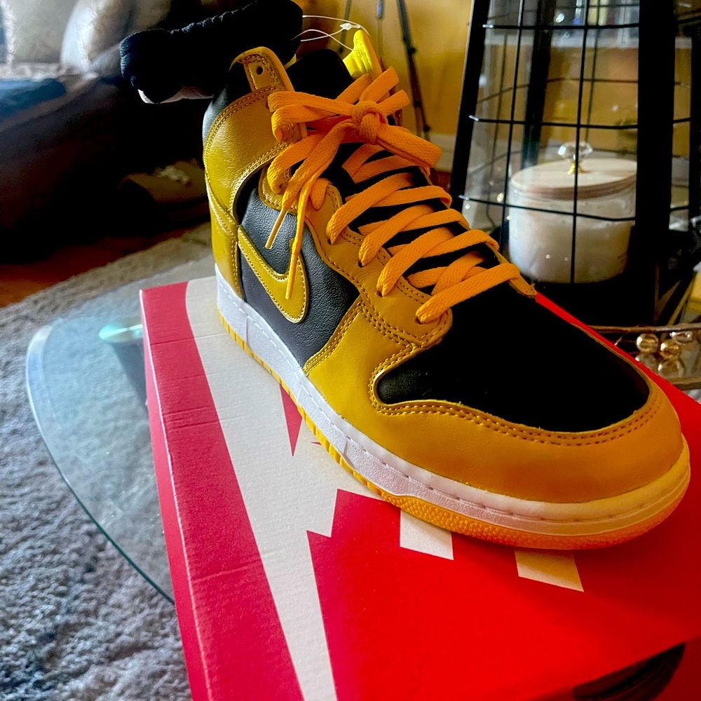 Nike Dunk High Black Varsity Maize (Size 12)